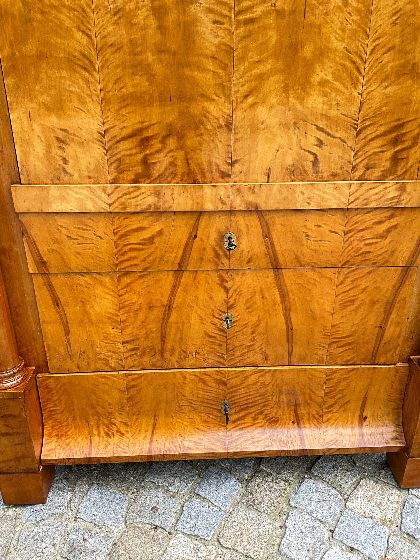 Biedermeier Sekretär in Birke Berlin um 1820