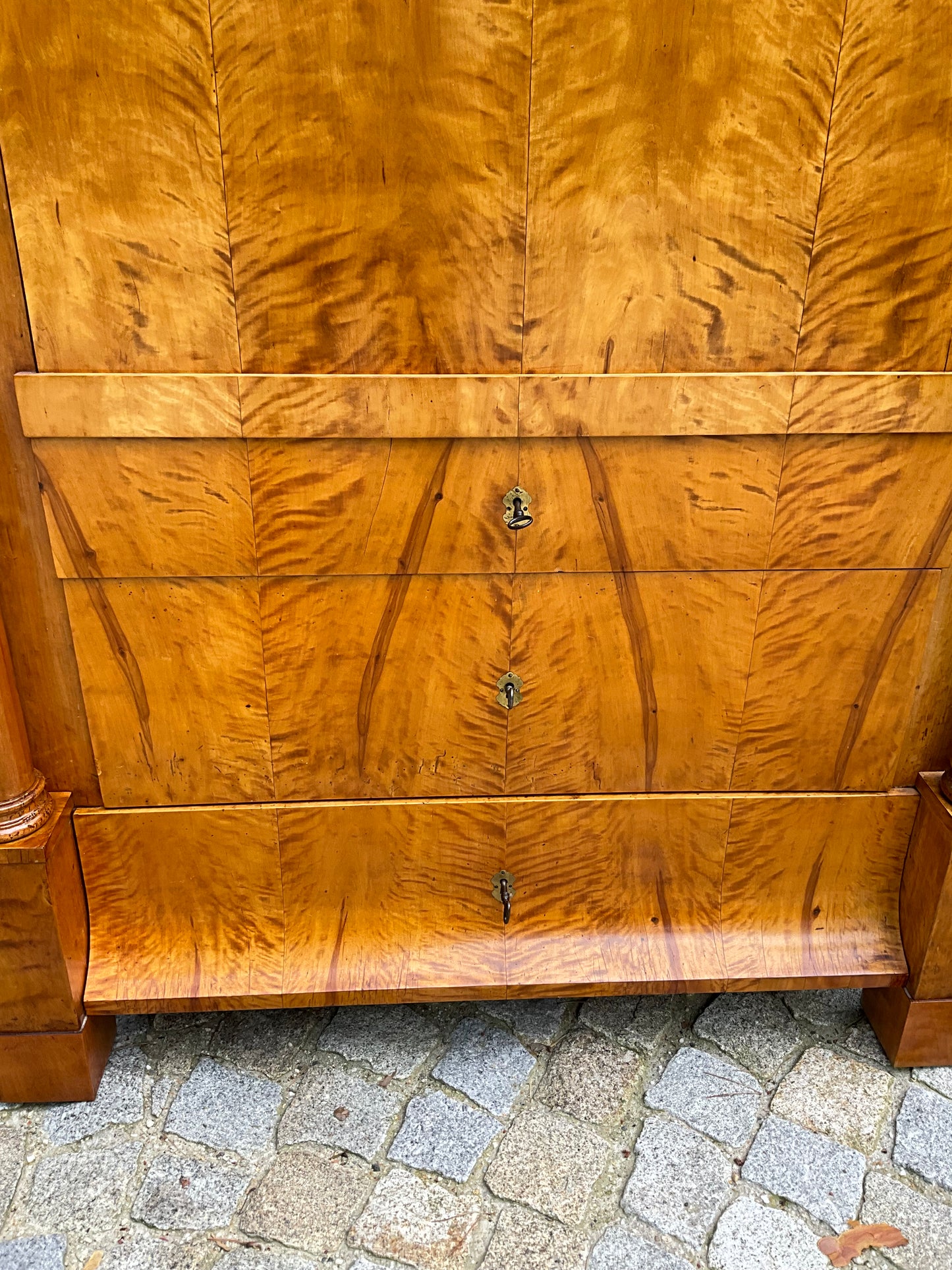 Biedermeier Sekretär in Birke Berlin um 1820