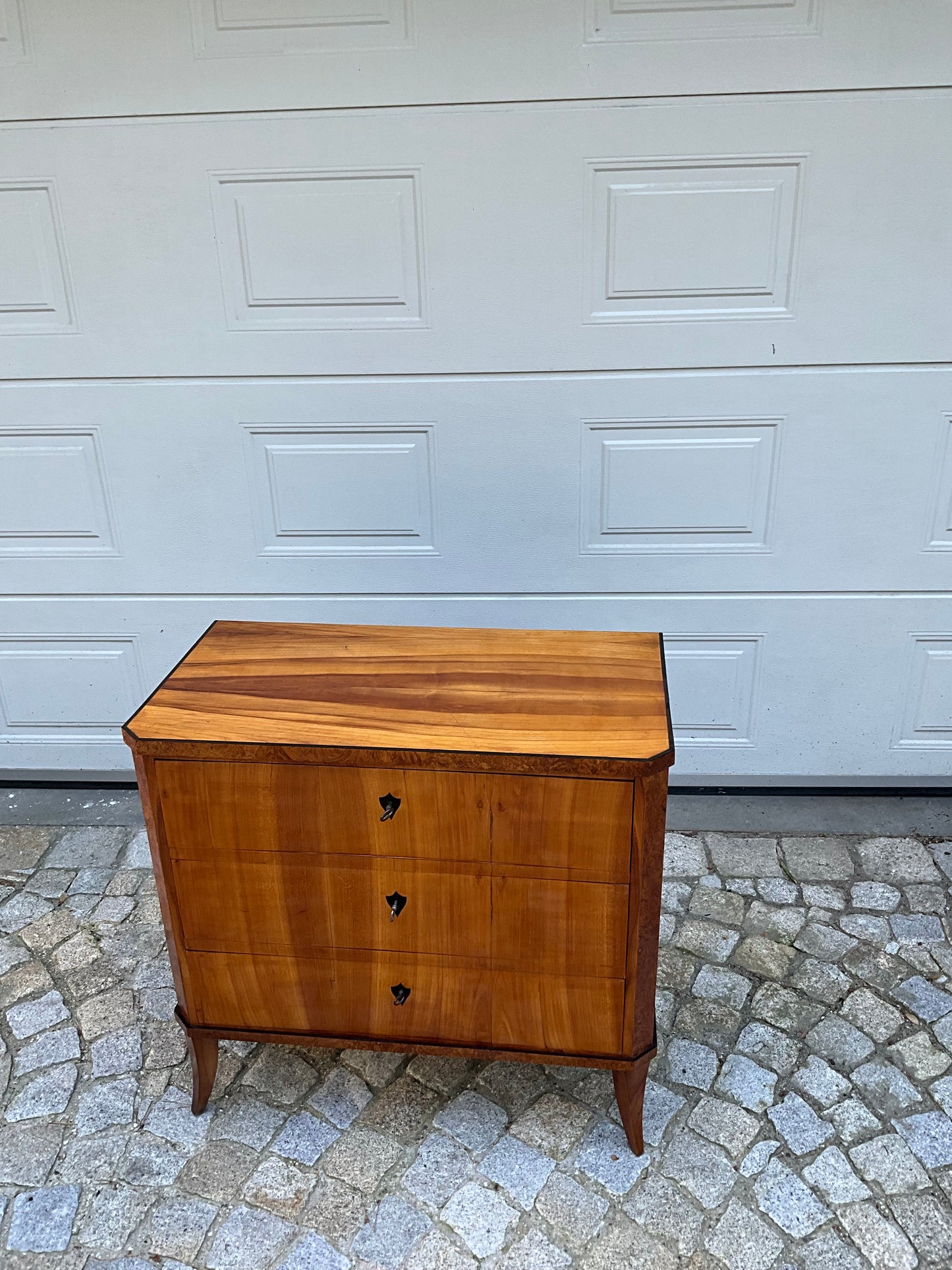 Biedermeierkommode in Kirschbaum 2.Hälfte des 19.Jh