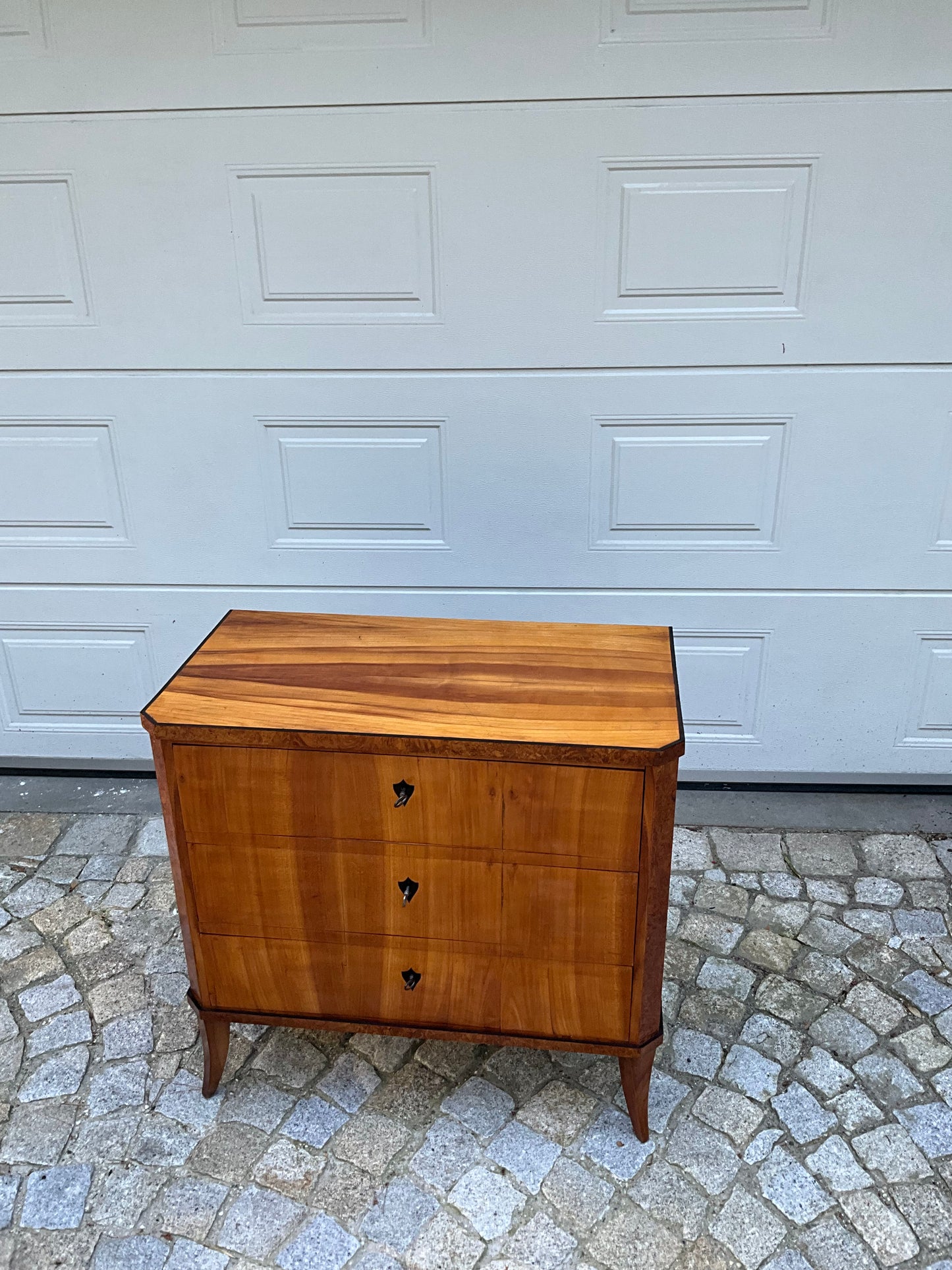Biedermeierkommode in Kirschbaum 2.Hälfte des 19.Jh