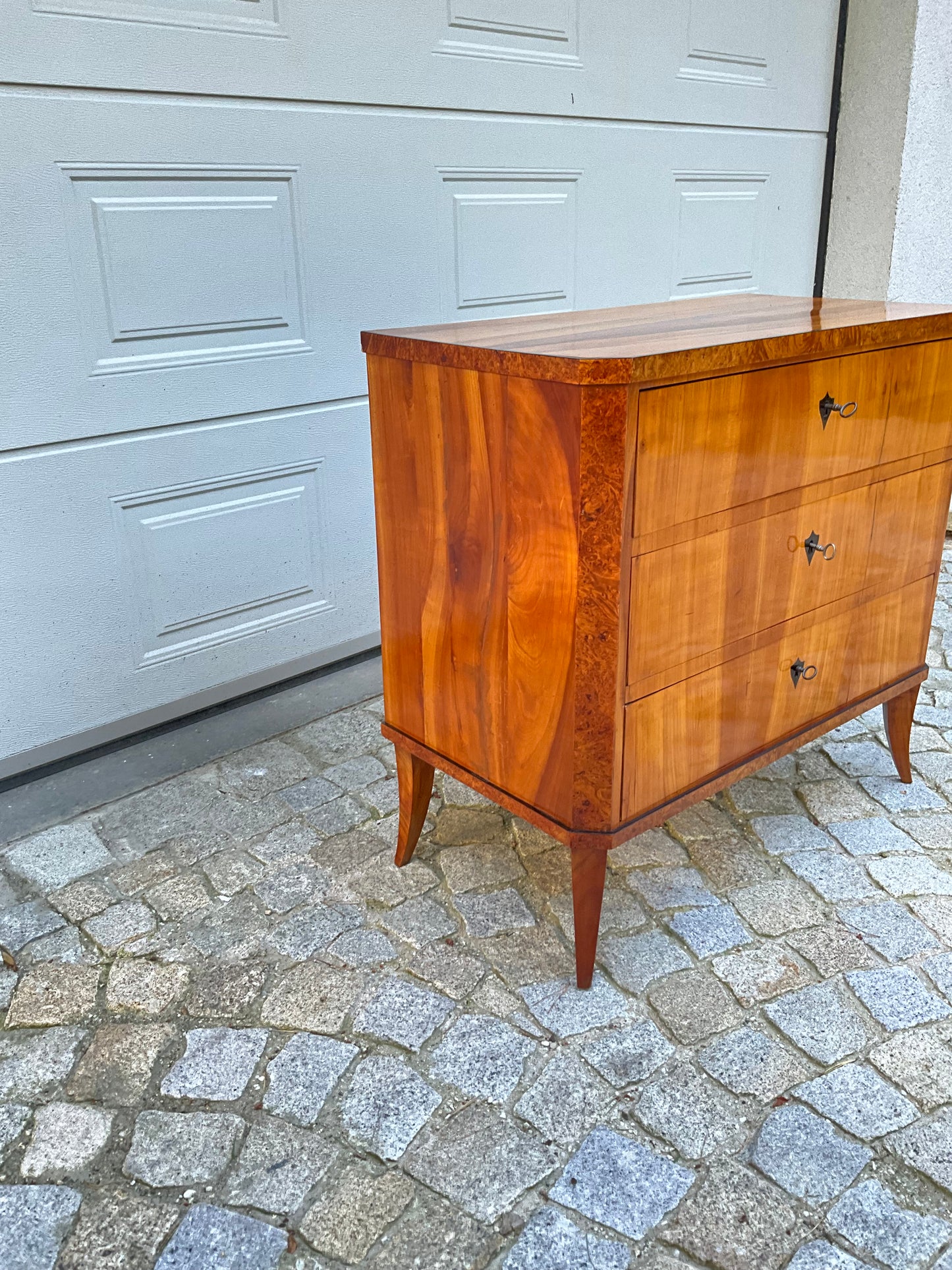 Biedermeierkommode in Kirschbaum 2.Hälfte des 19.Jh
