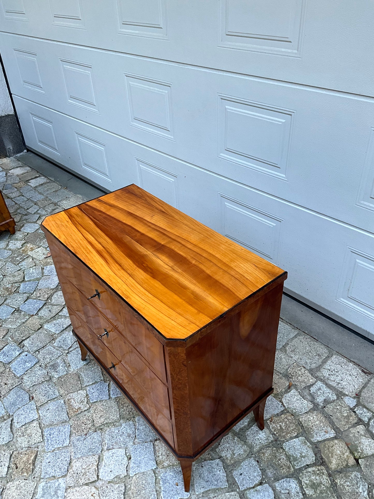 Biedermeierkommode in Kirschbaum 2.Hälfte des 19.Jh