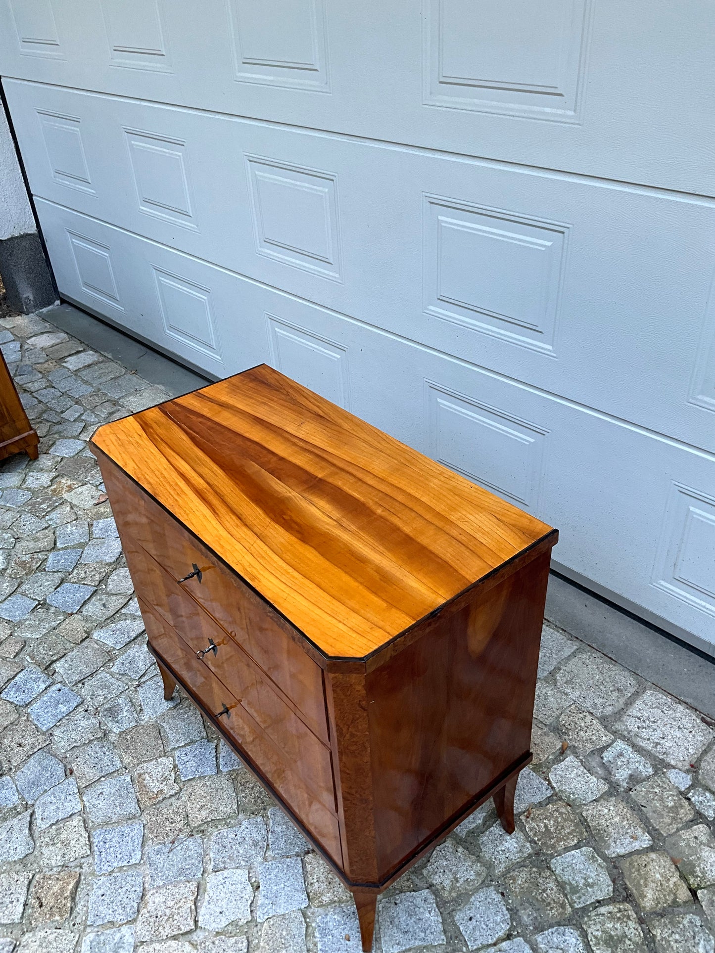 Biedermeierkommode in Kirschbaum 2.Hälfte des 19.Jh