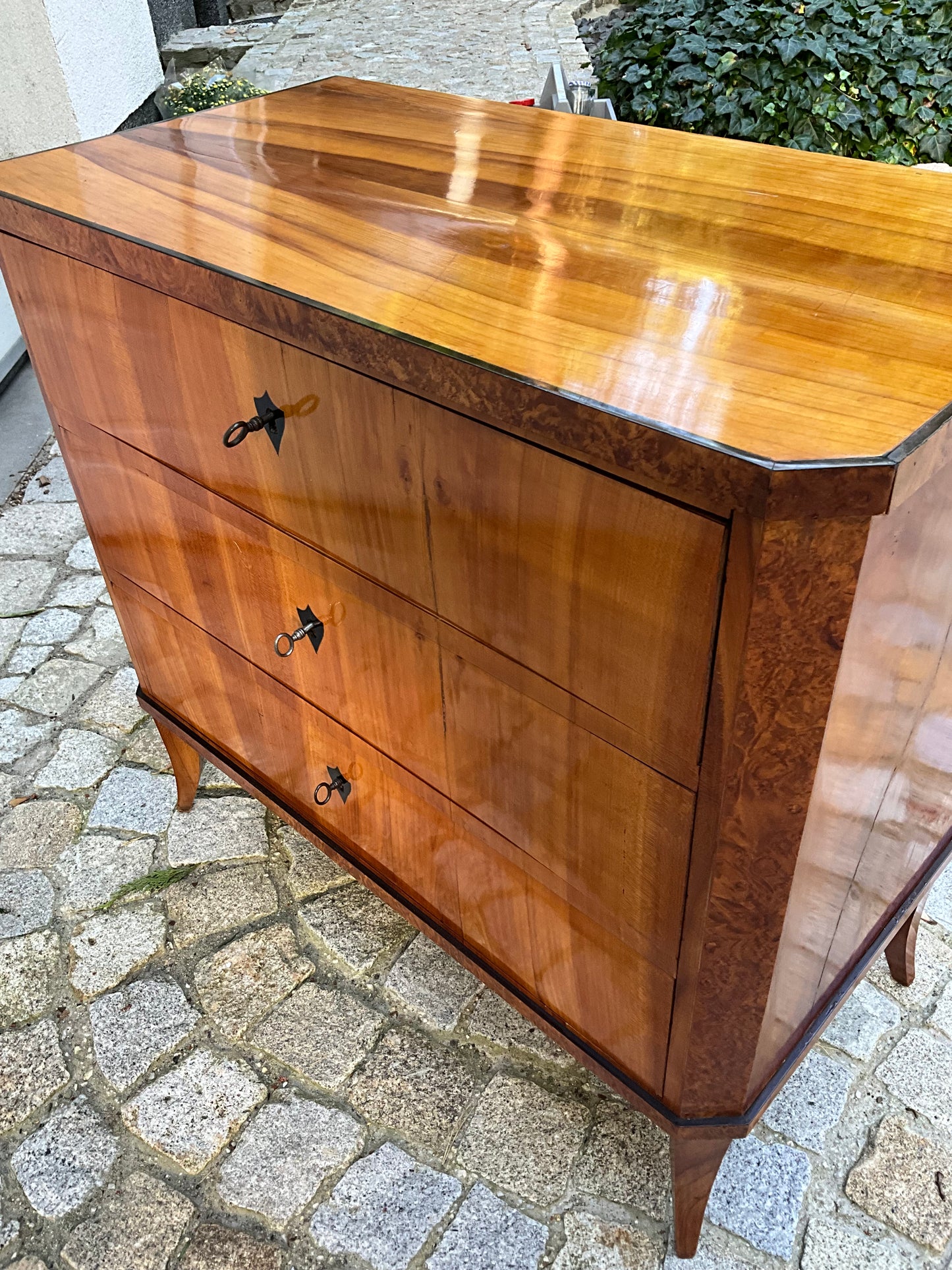Biedermeierkommode in Kirschbaum 2.Hälfte des 19.Jh