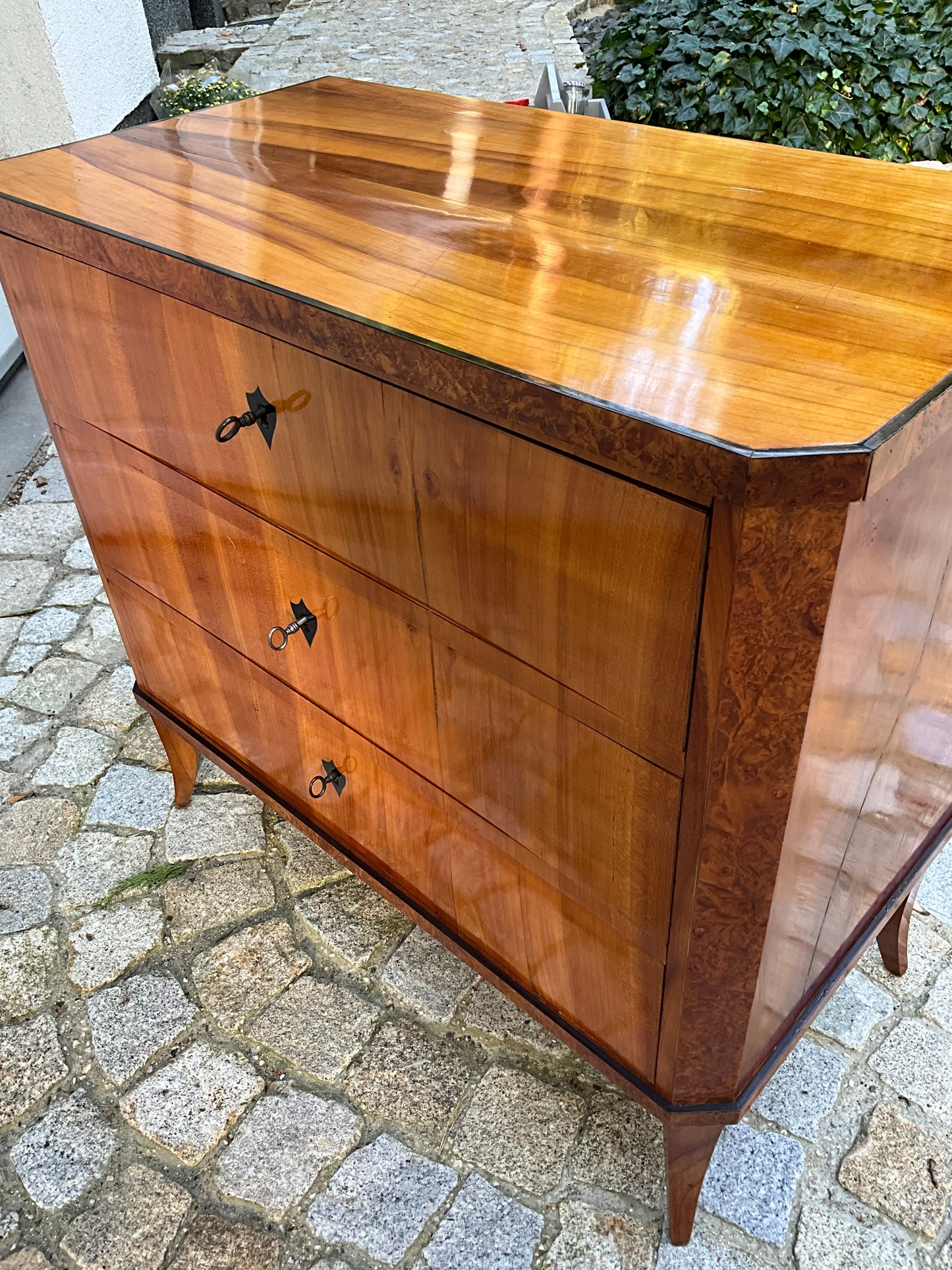 Biedermeierkommode in Kirschbaum 2.Hälfte des 19.Jh