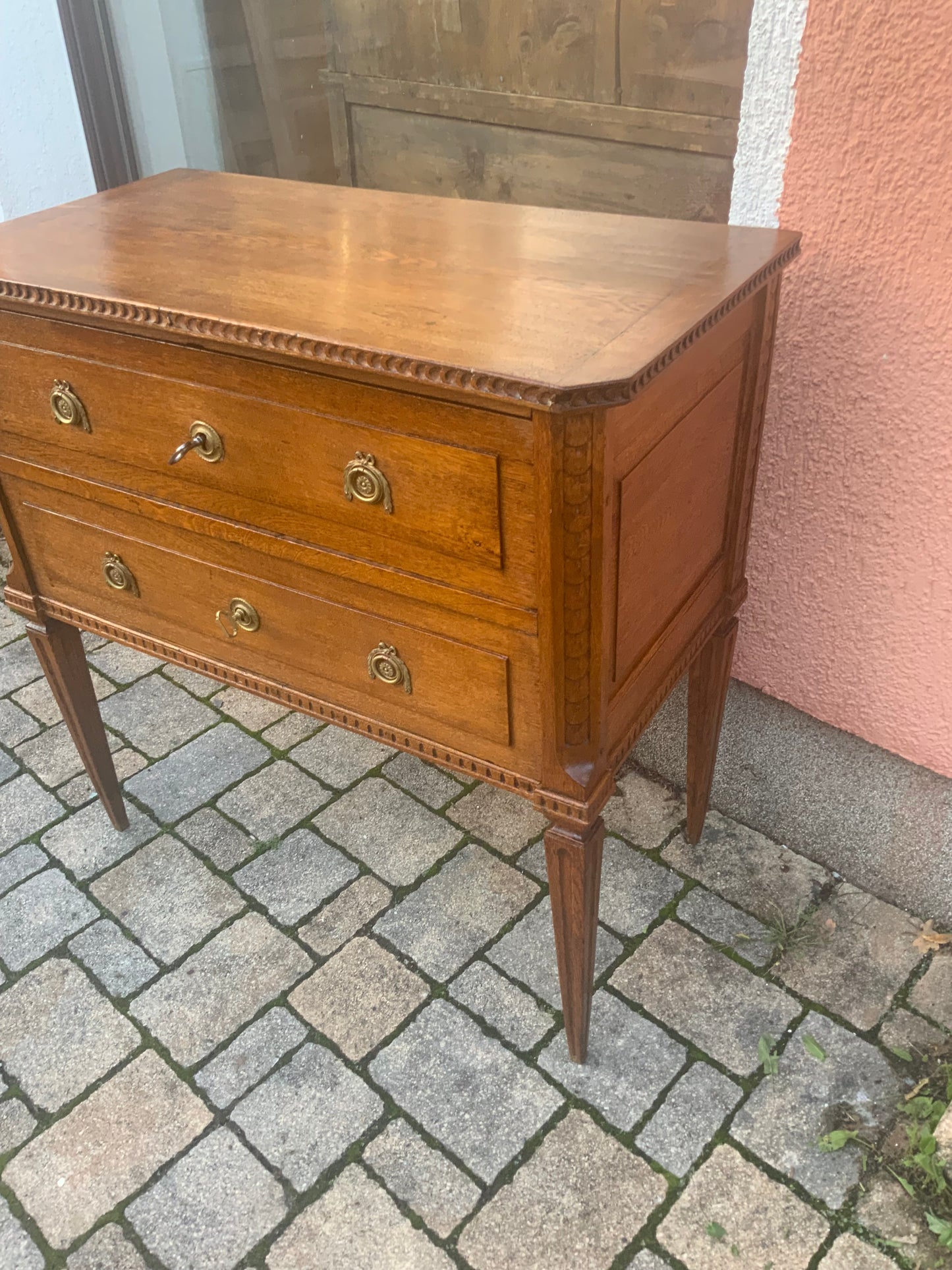 Kleine Louis Seizekommode in Eiche um 1790