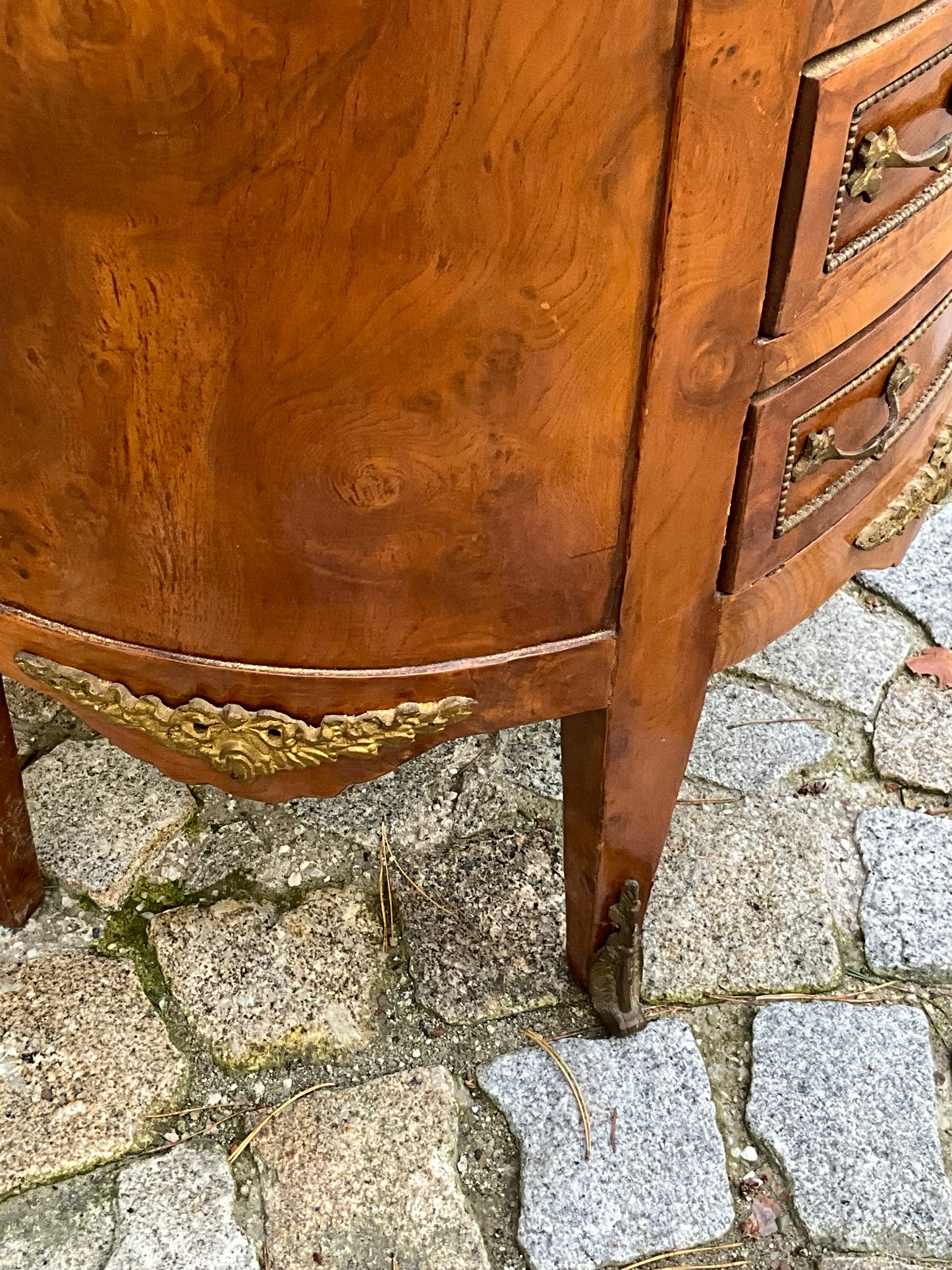 Demi Lune Hochkommode in Esche Stilmöbel