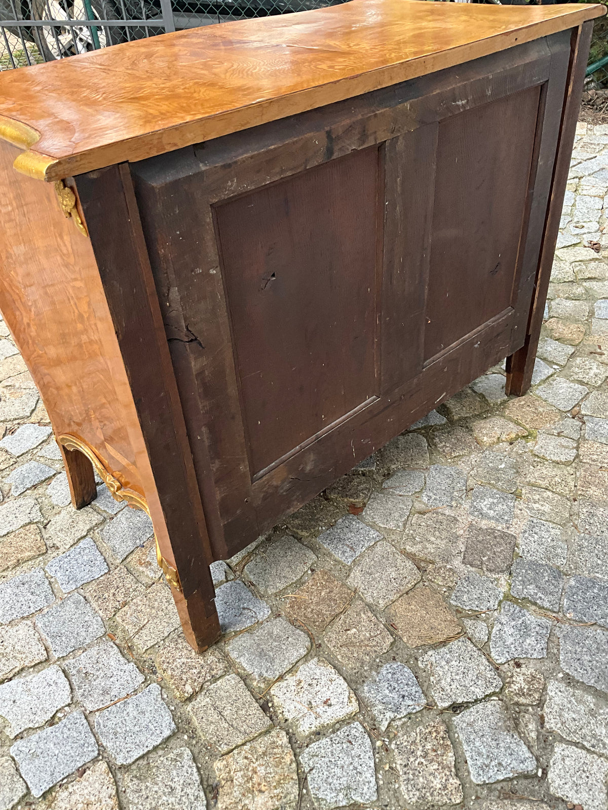 Barock - Rokokokommode in Esche um 1780