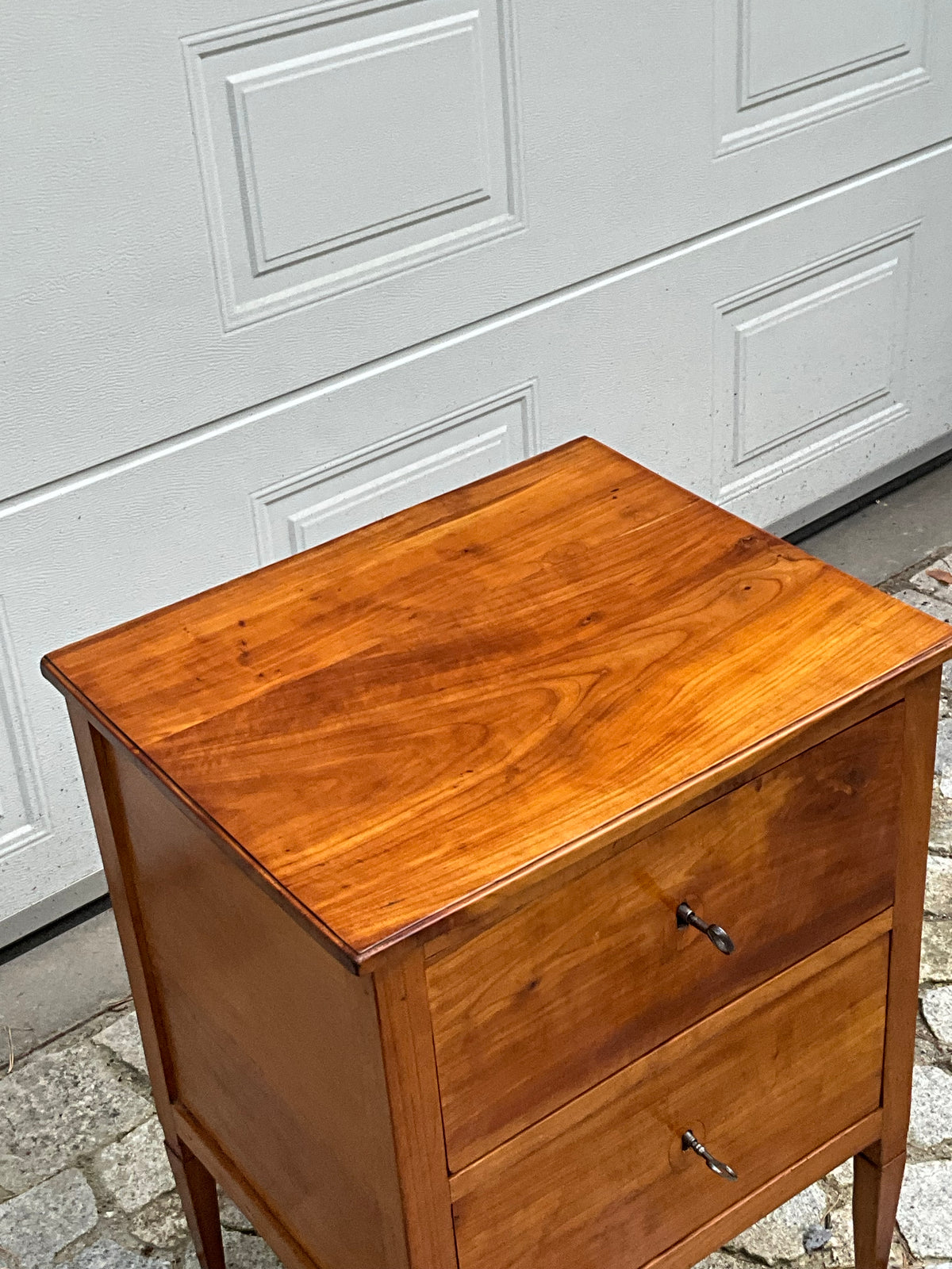 Frühe Biedermeier Kirschbaumkommode um 1815