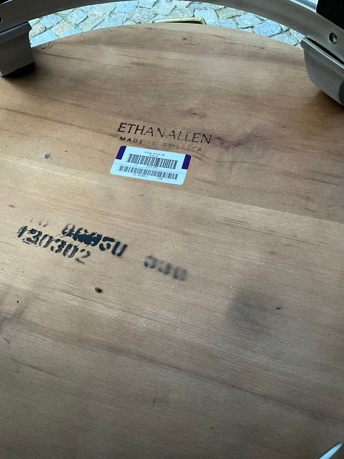 Beistelltisch v. Ethan Allen USA I’m Art Deco Stil Ahornmaser