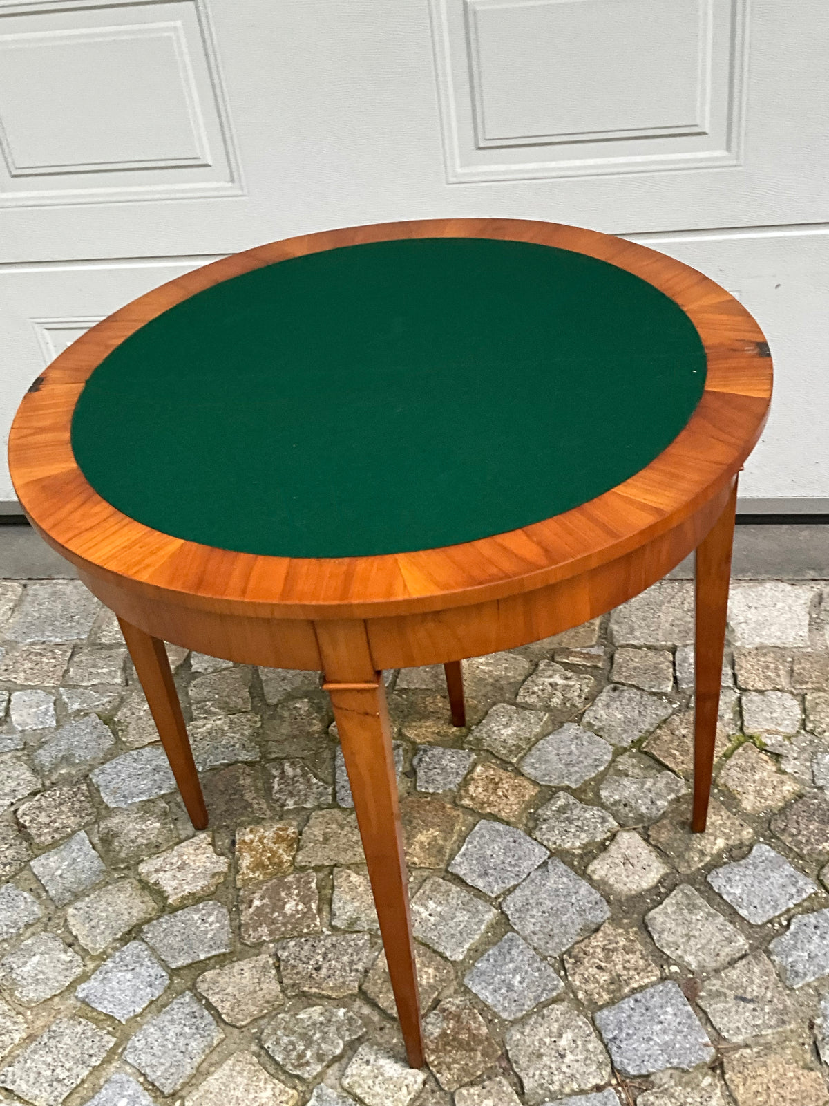 Biedermeier Demi Lune in Kirschbaum um 1830