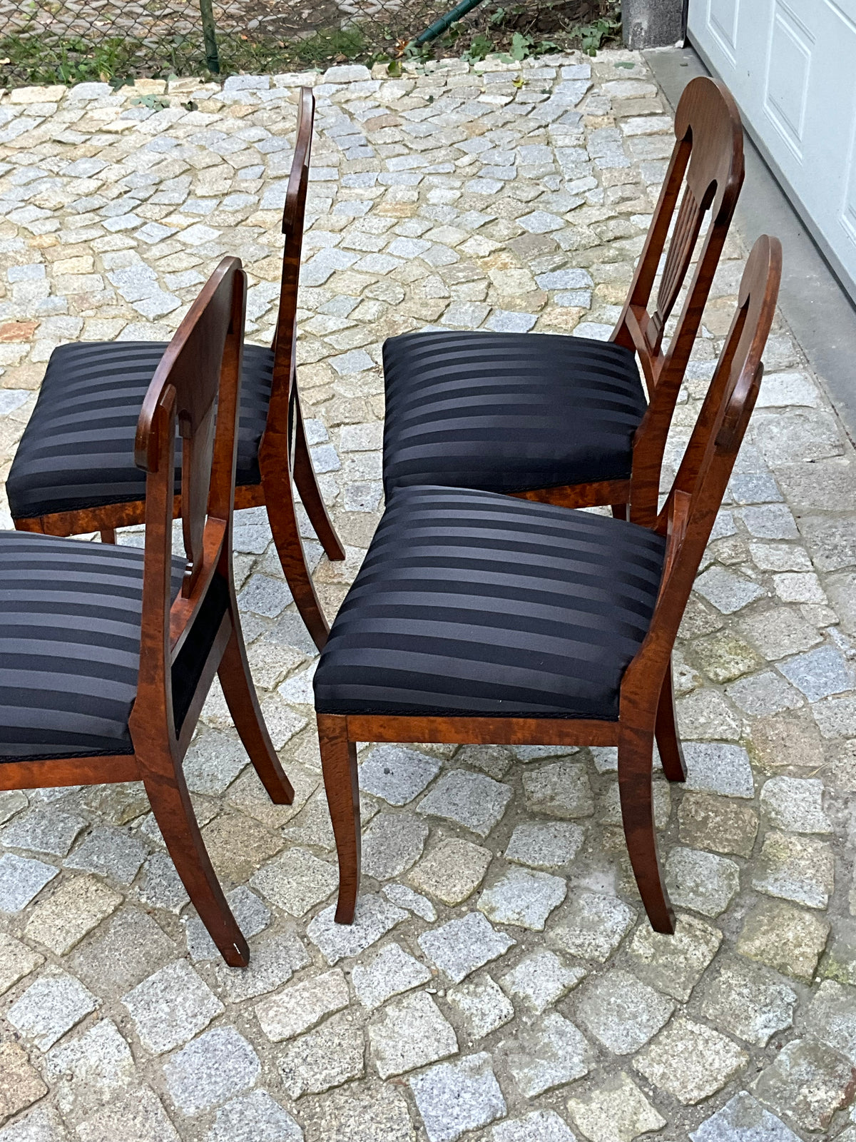 Set von 4 Biedermeierstühlen in Birke