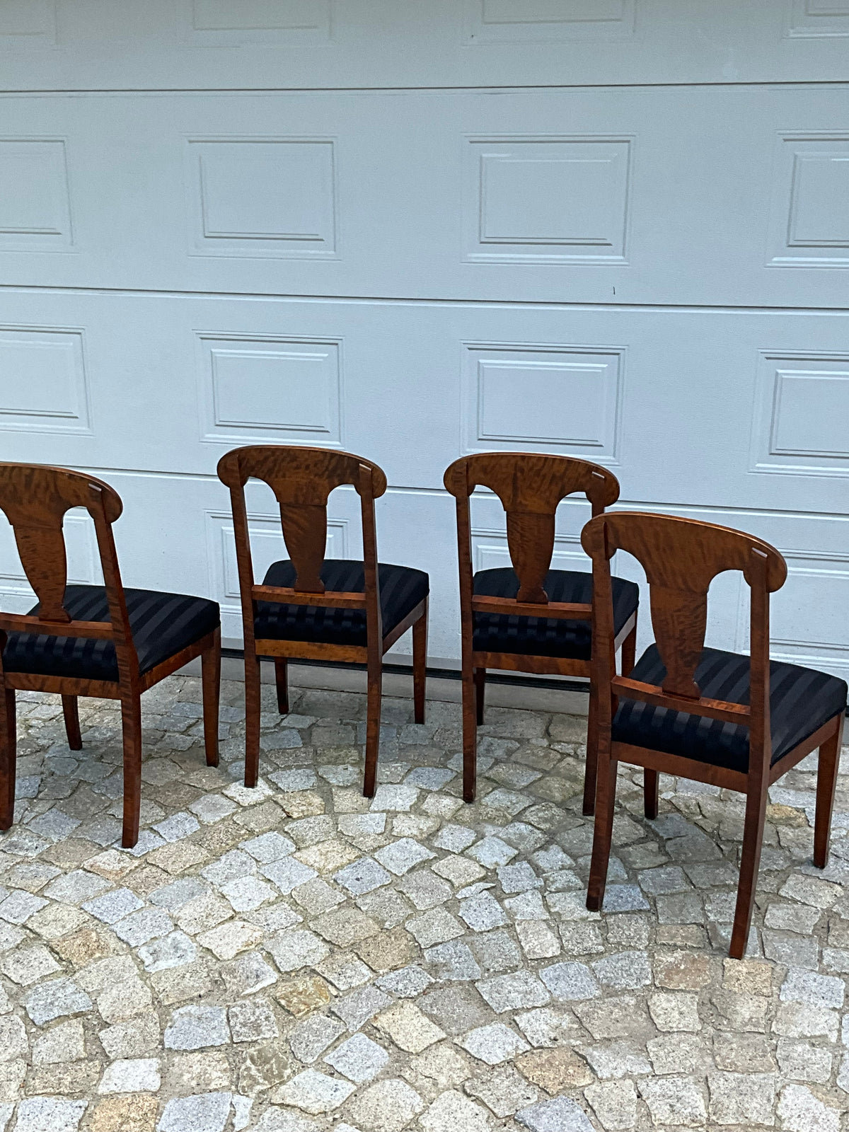 Set von 4 Biedermeierstühlen in Birke