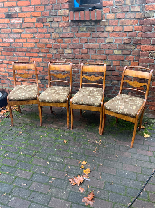 4 Set Biedermeierstühle in Kirschbaum um 1840