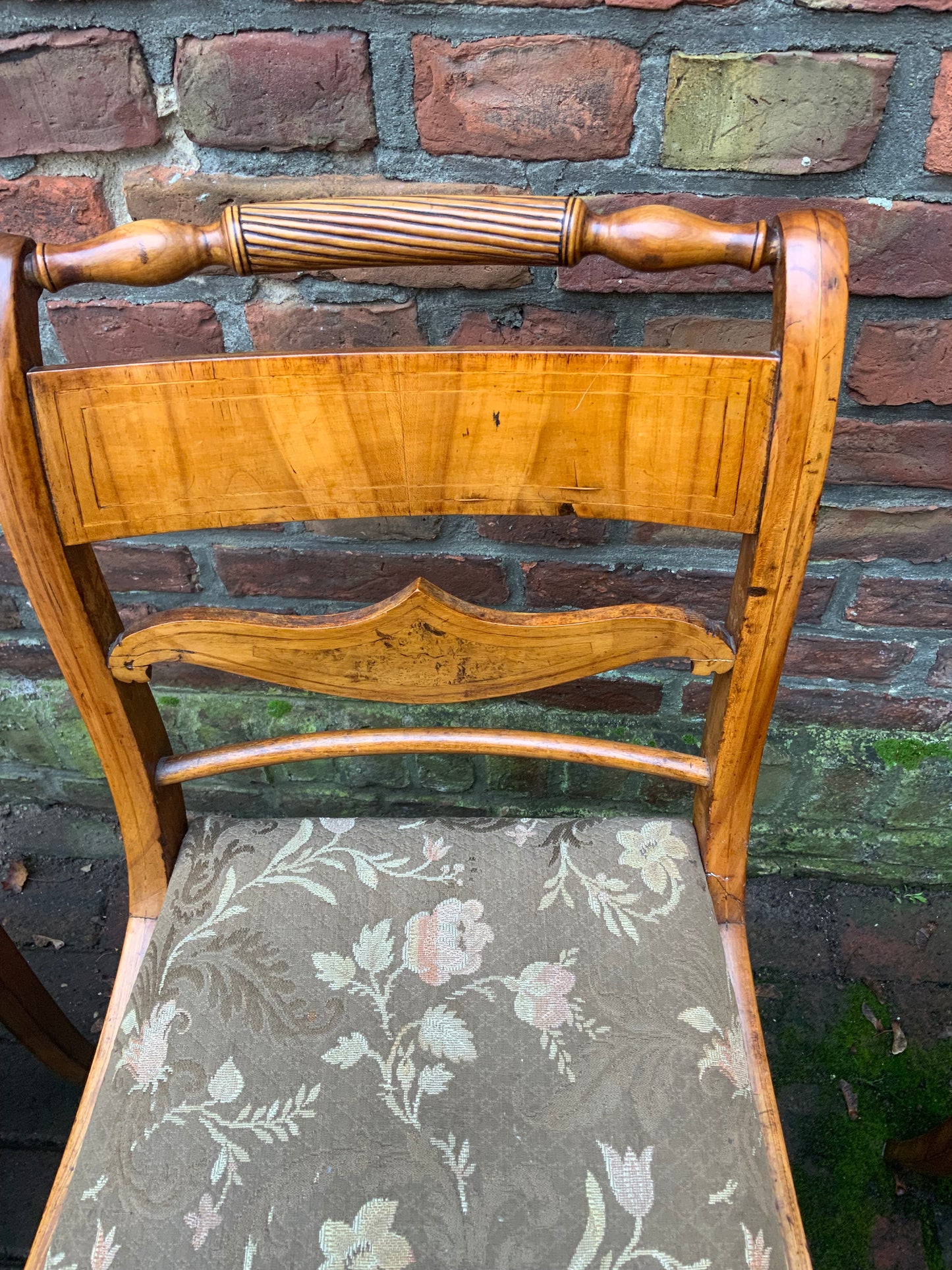 4 Set Biedermeierstühle in Kirschbaum um 1840