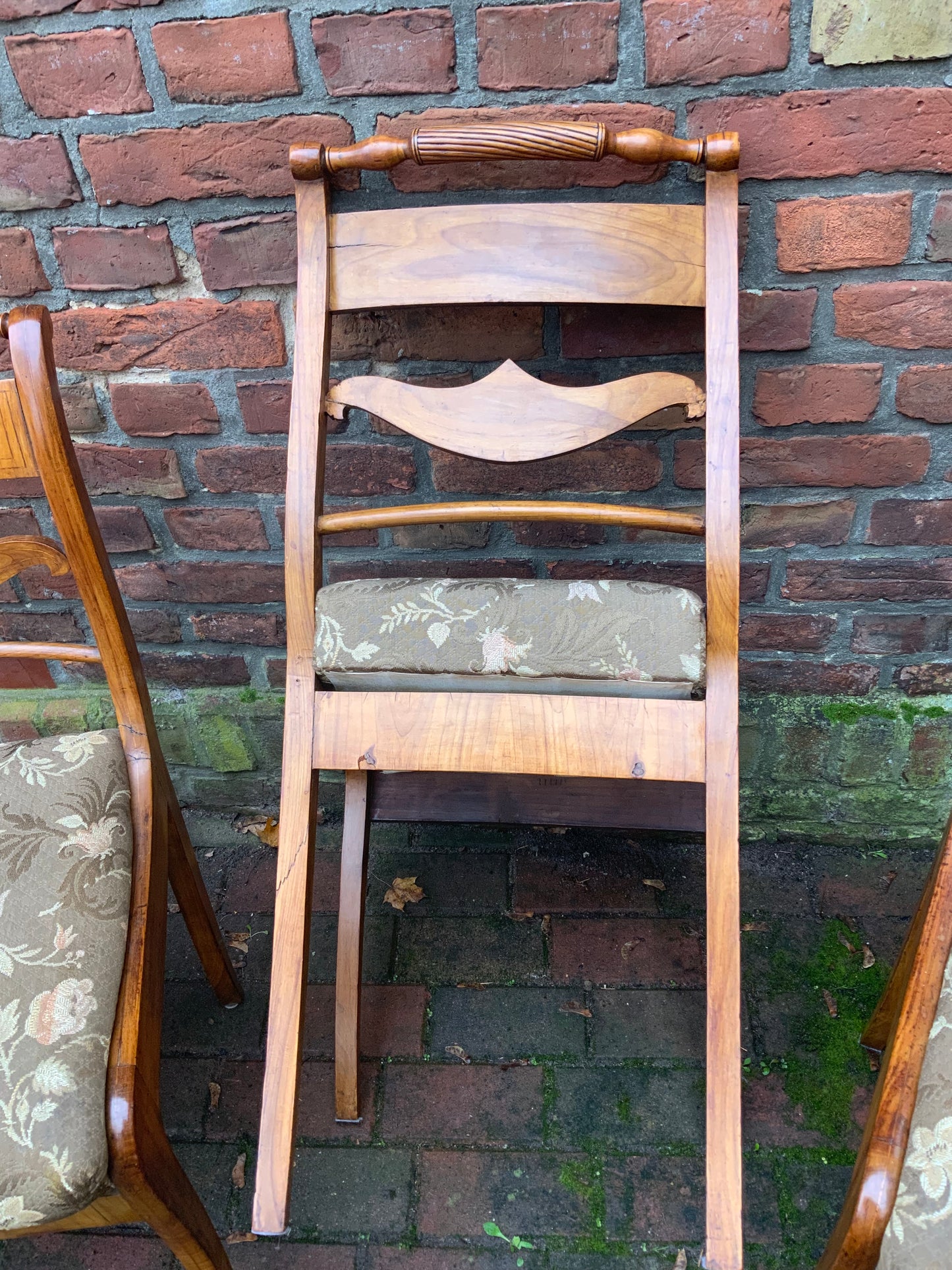 4 Set Biedermeierstühle in Kirschbaum um 1840