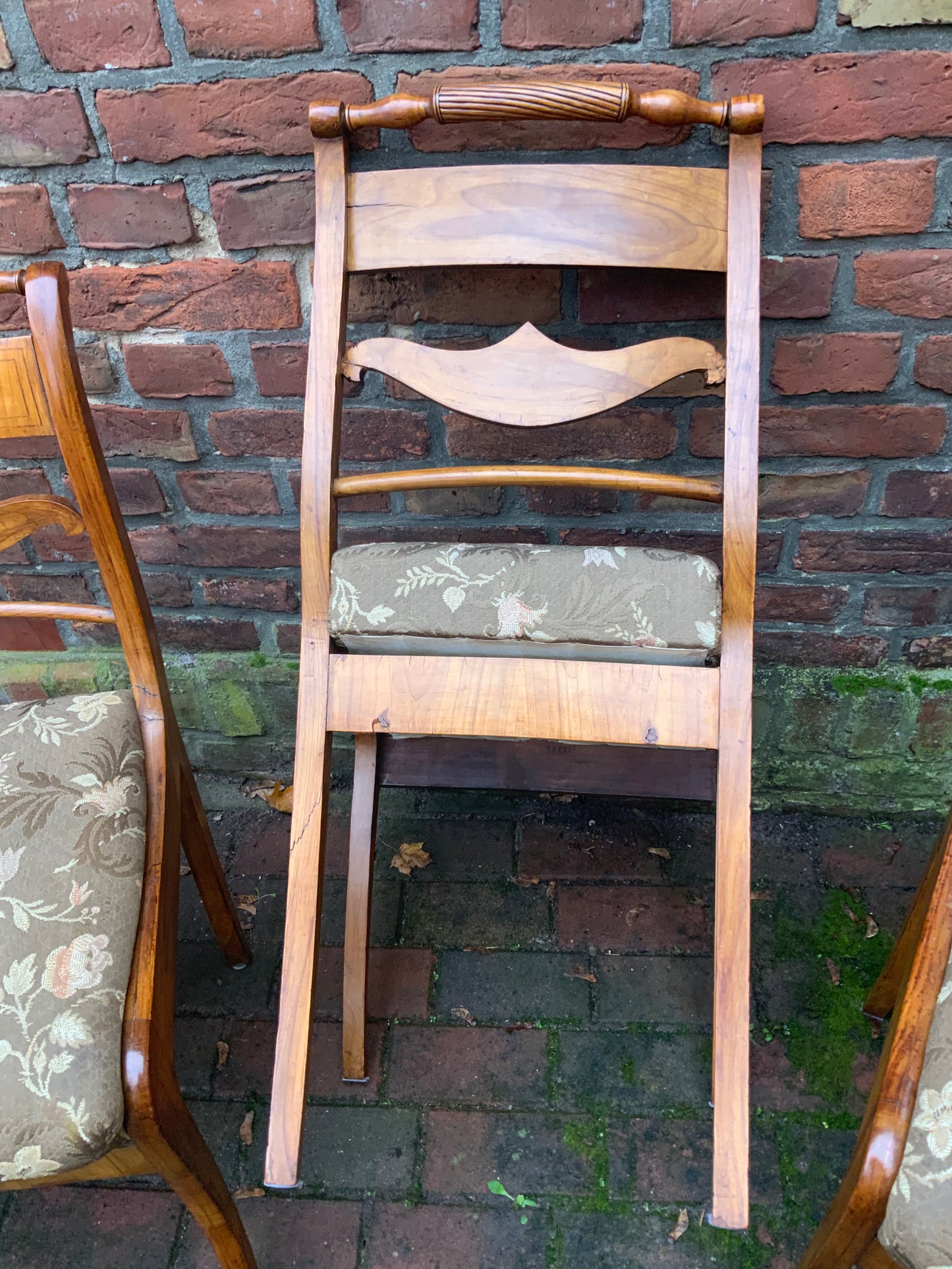 4 Set Biedermeierstühle in Kirschbaum um 1840