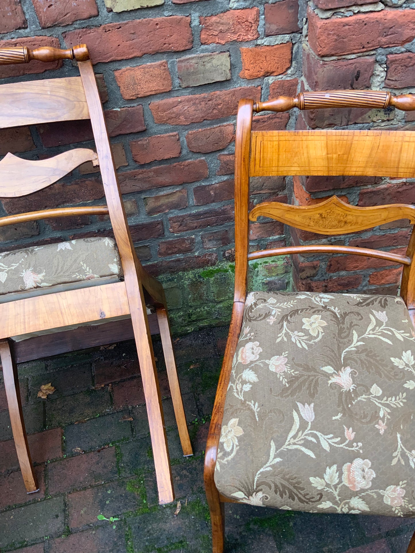 4 Set Biedermeierstühle in Kirschbaum um 1840