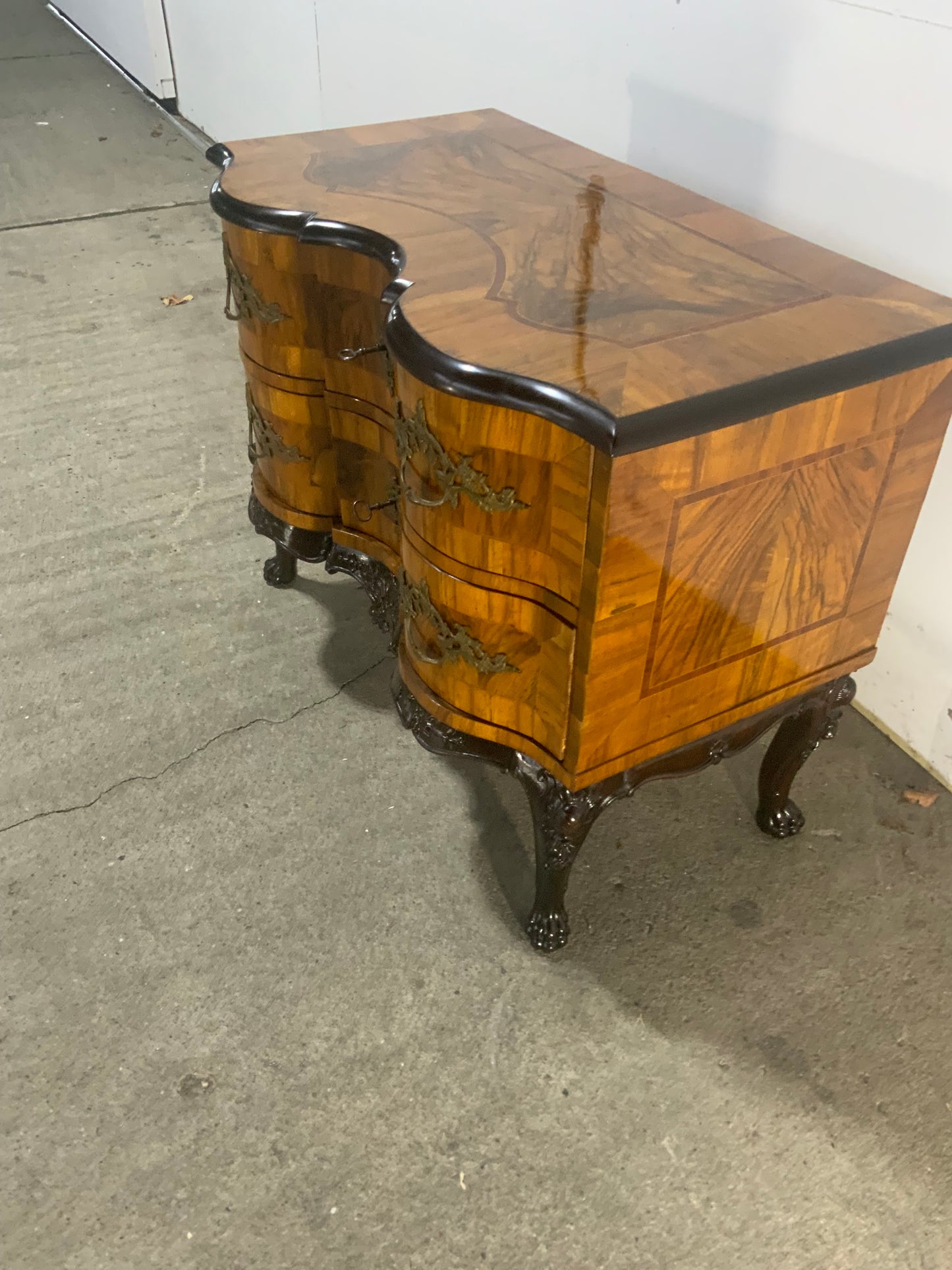 Barockkommode Nussbaum um 1760