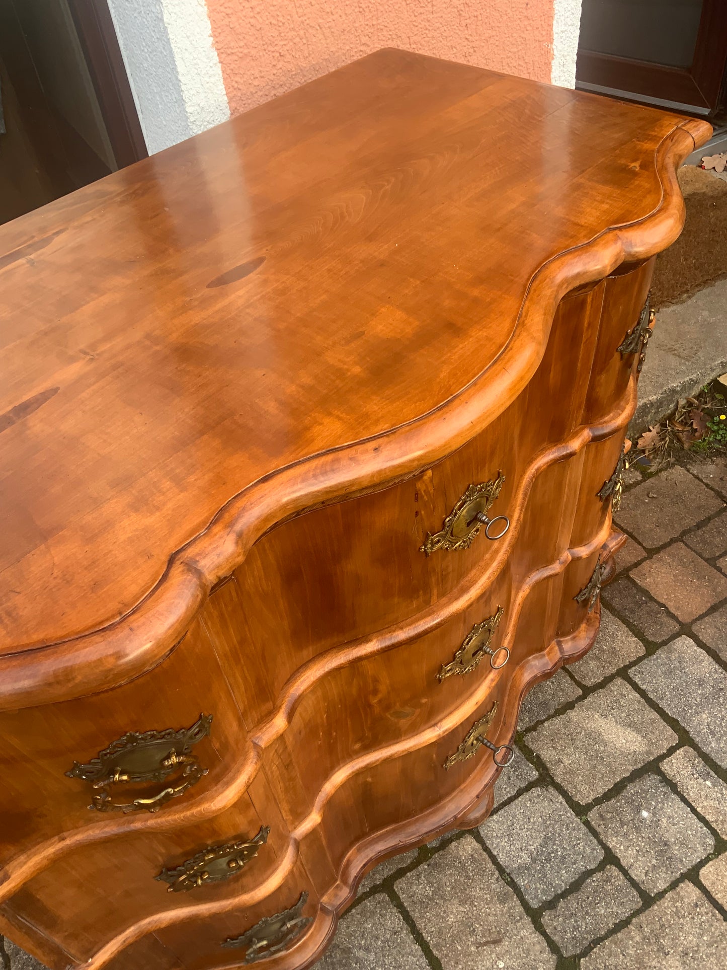 Barockkommode in Birnbaum um 1770