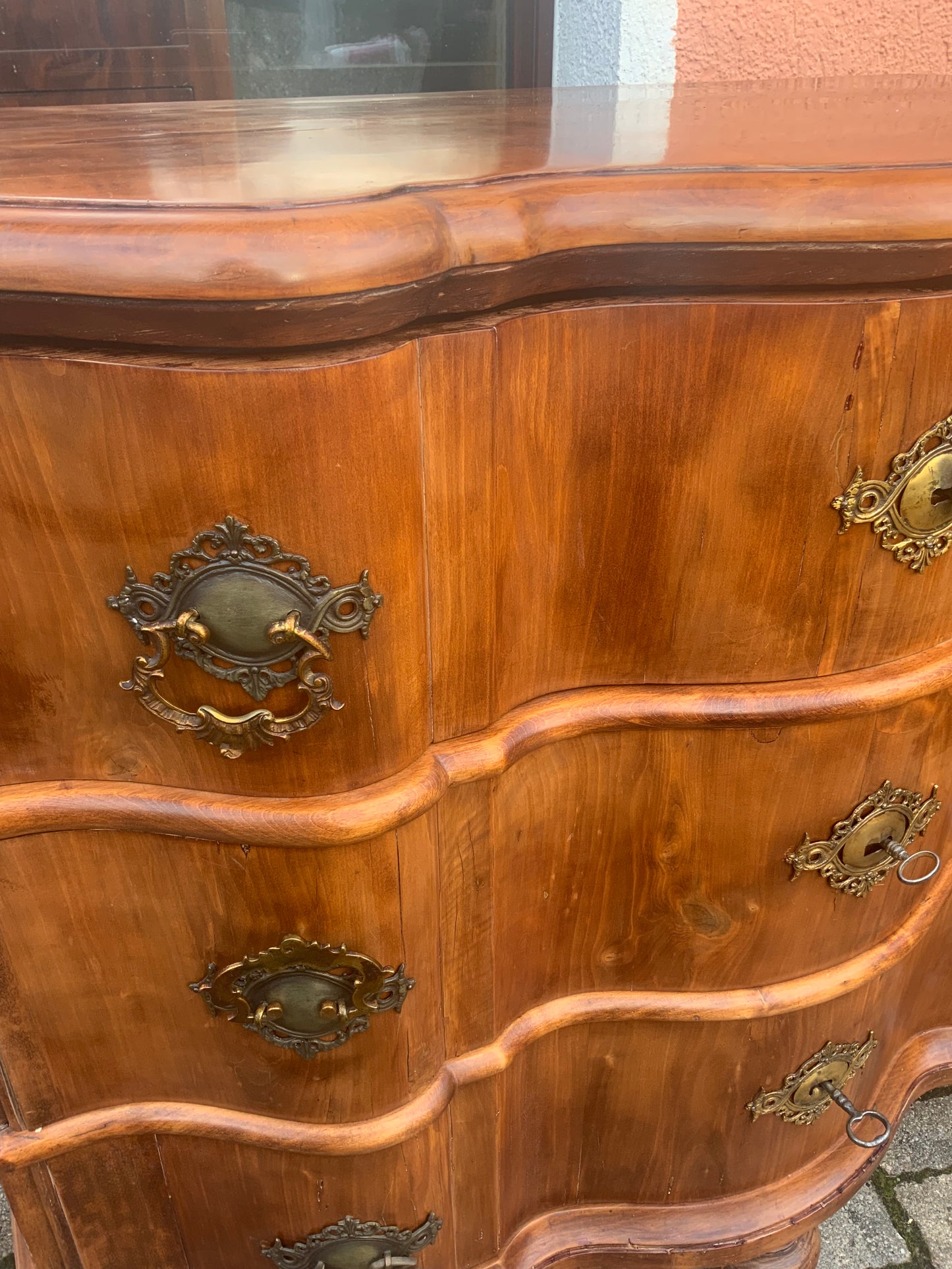 Barockkommode in Birnbaum um 1770