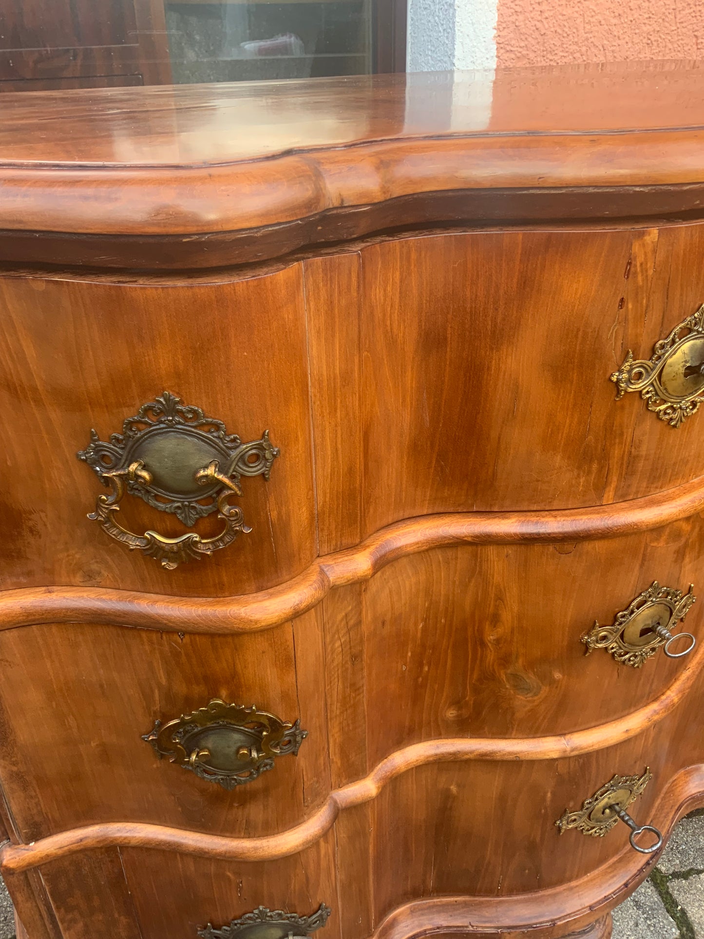 Barockkommode in Birnbaum um 1770