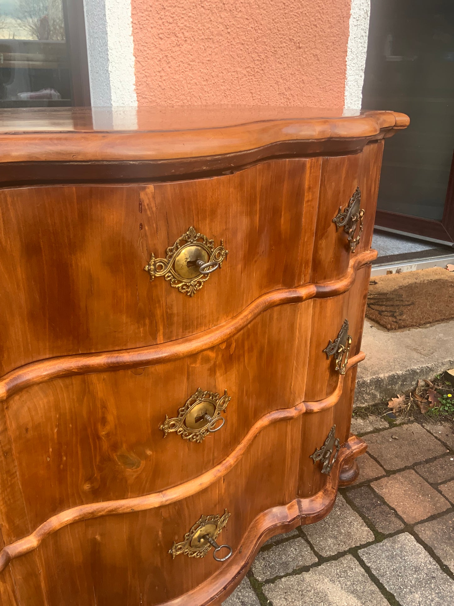 Barockkommode in Birnbaum um 1770