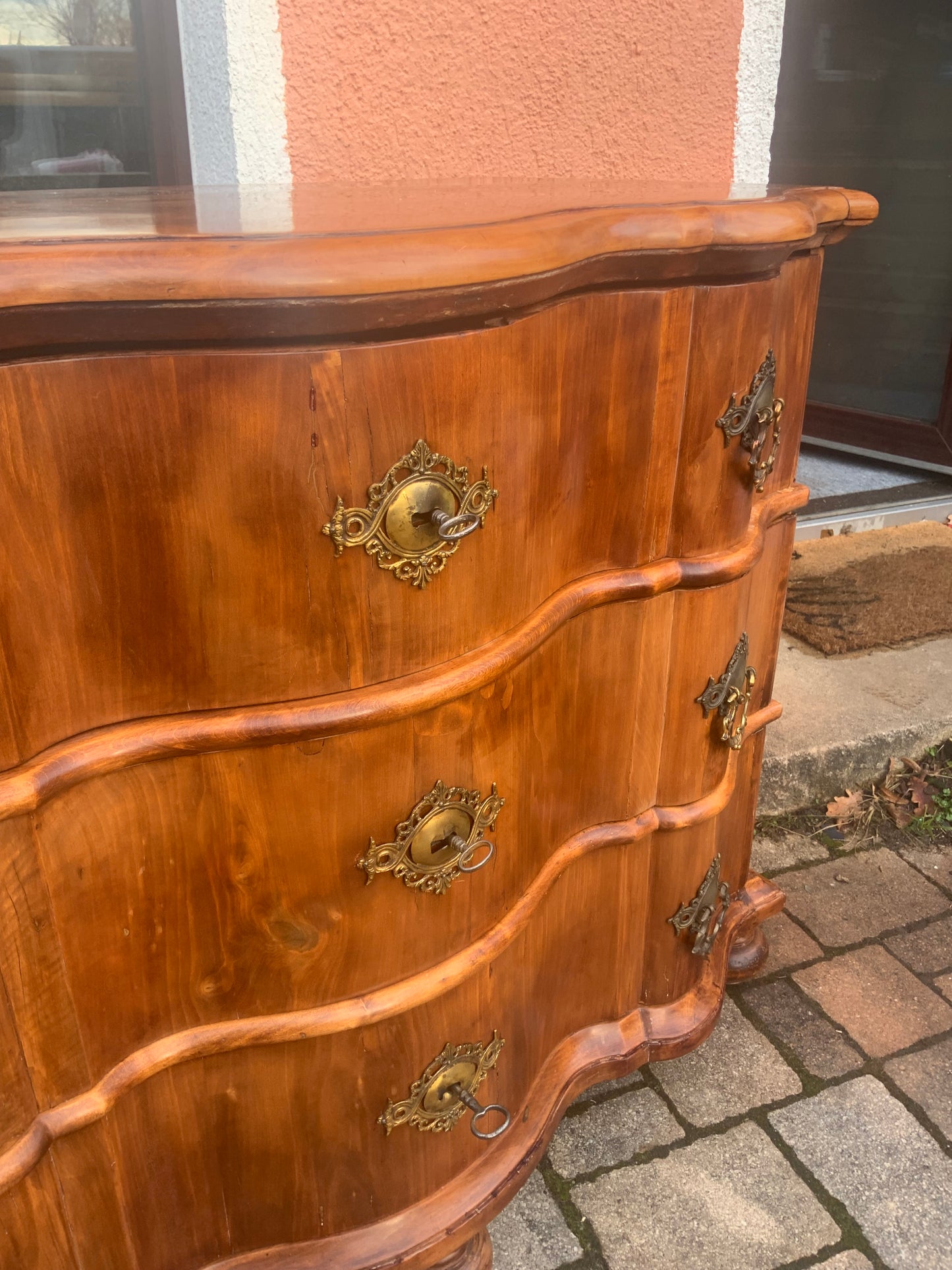 Barockkommode in Birnbaum um 1770