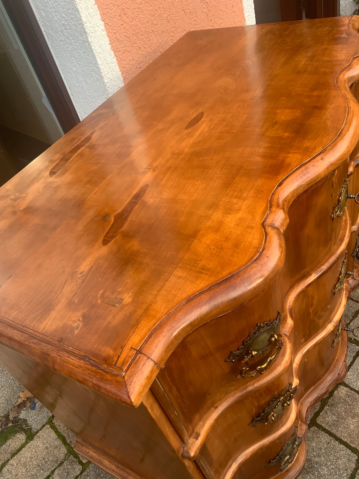 Barockkommode in Birnbaum um 1770