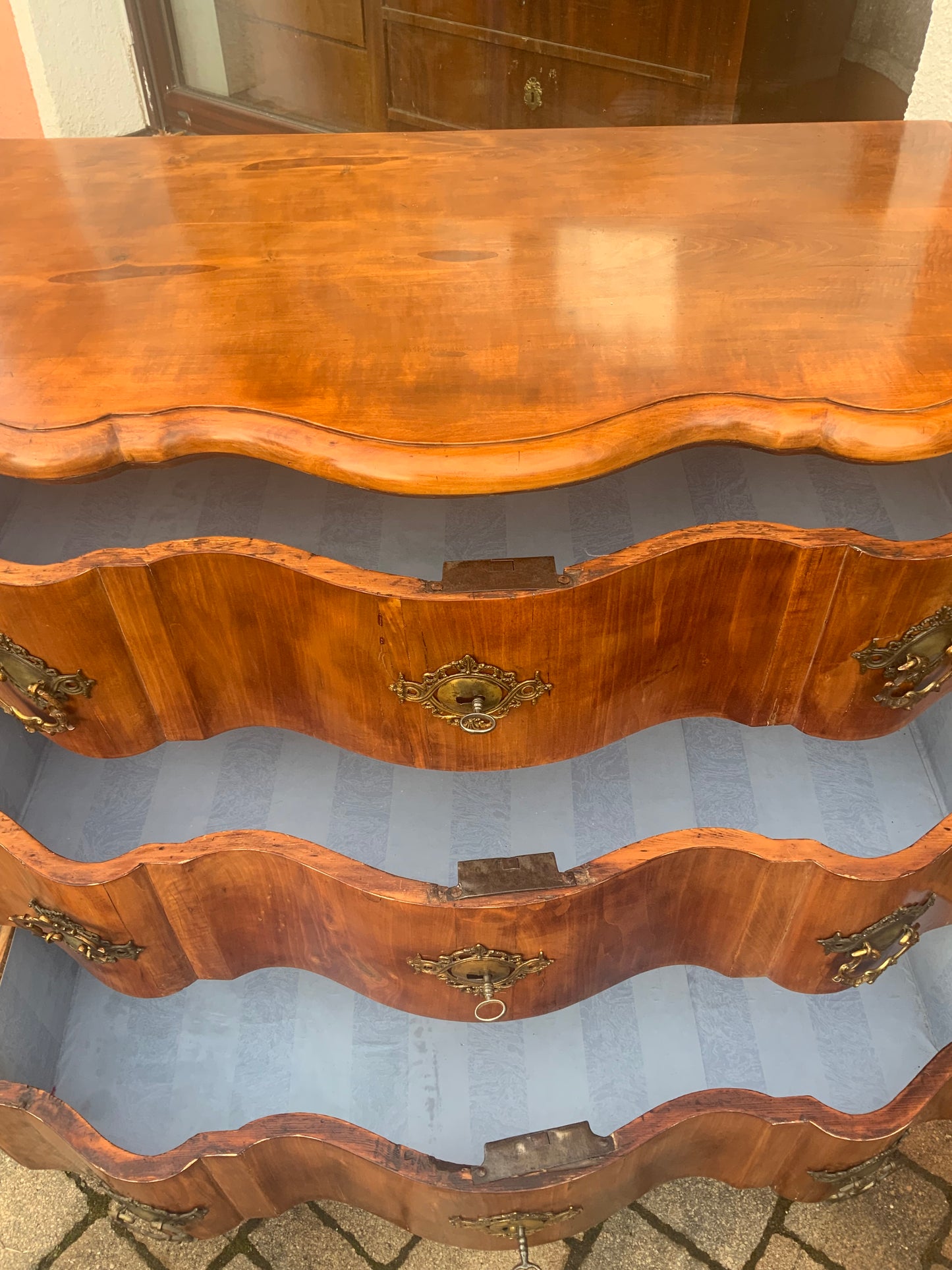 Barockkommode in Birnbaum um 1770