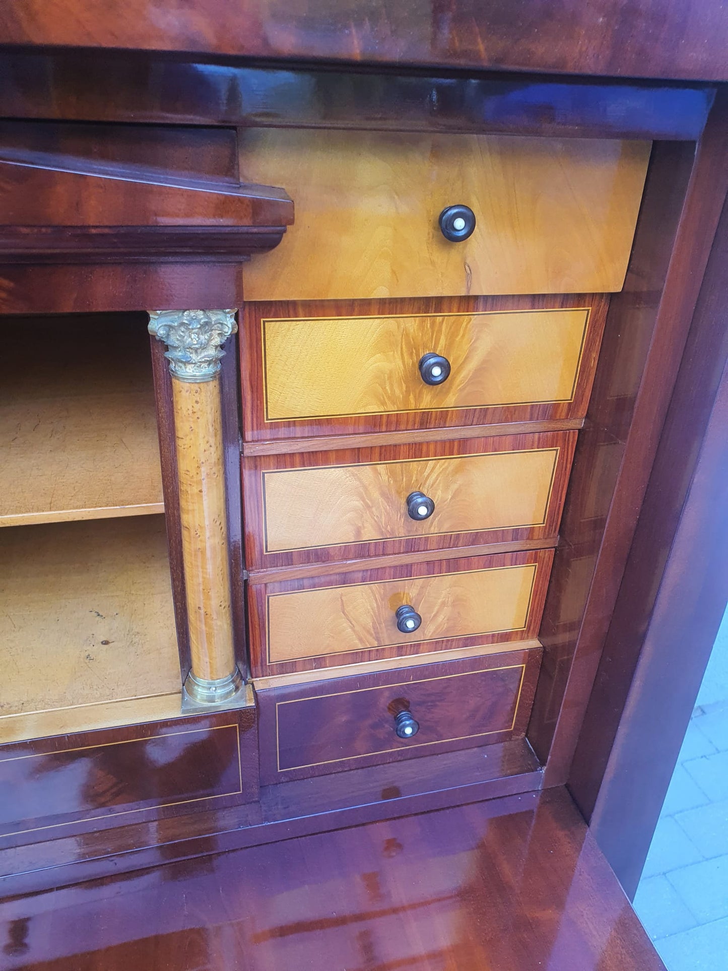 Konischer Biedermeier Damensekretär Mahagoni um 1820