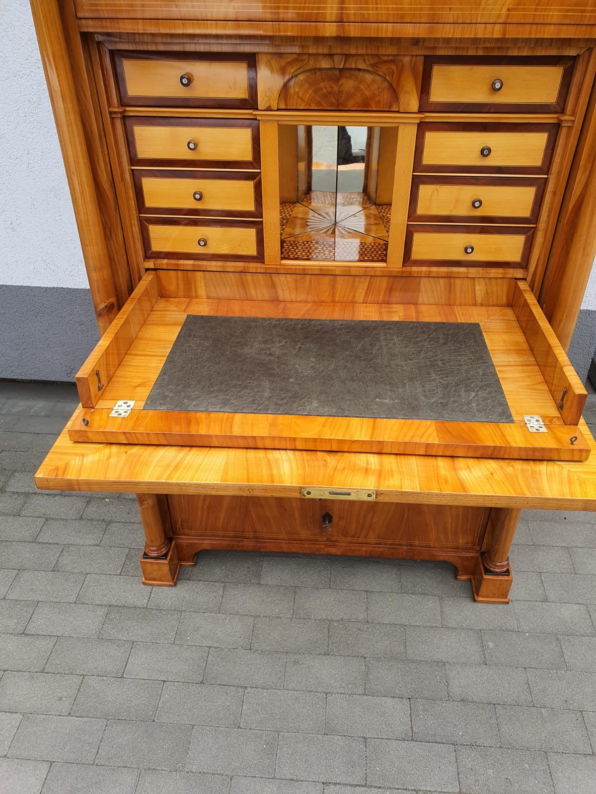 Biedermeier Sekretär  mit Säulen in Kirschbaum