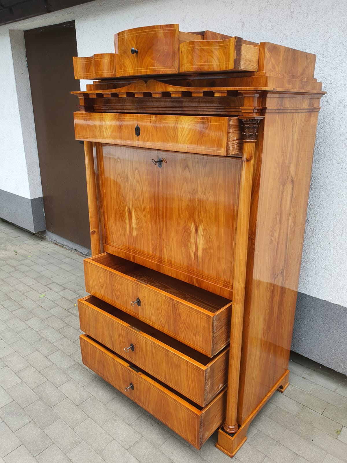 Biedermeier Sekretär  mit Säulen in Kirschbaum