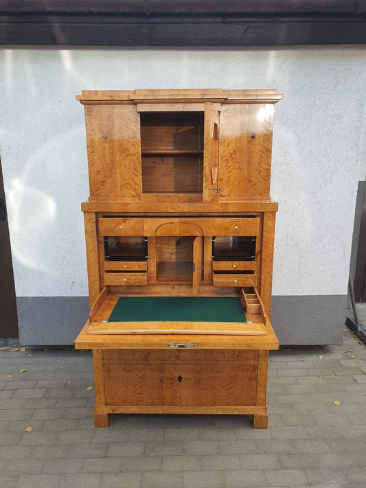 Biedermeier Sekretär in Birke um 1830