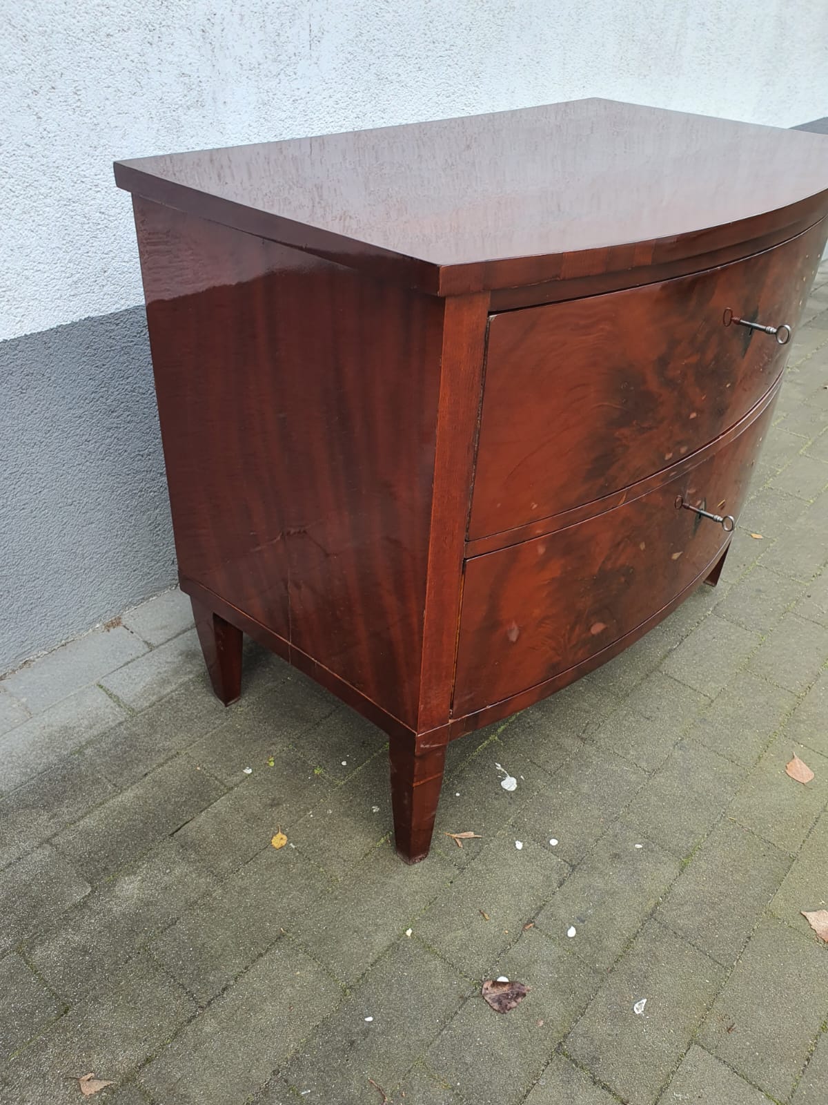 Kleine Biedermeier Pfeilerkommode in Mahagoni um 1830
