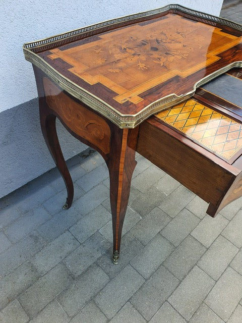 Bureau de Dame kleiner Damensekretär intarsiert in Palisander