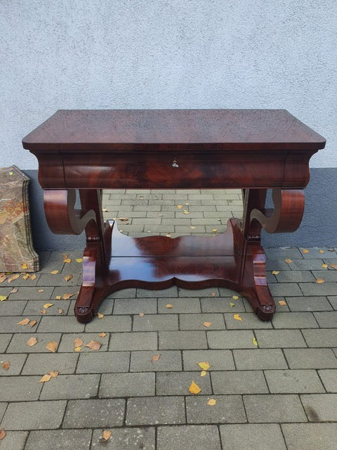 Biedermeier Konsole in Mahagoni um 1830