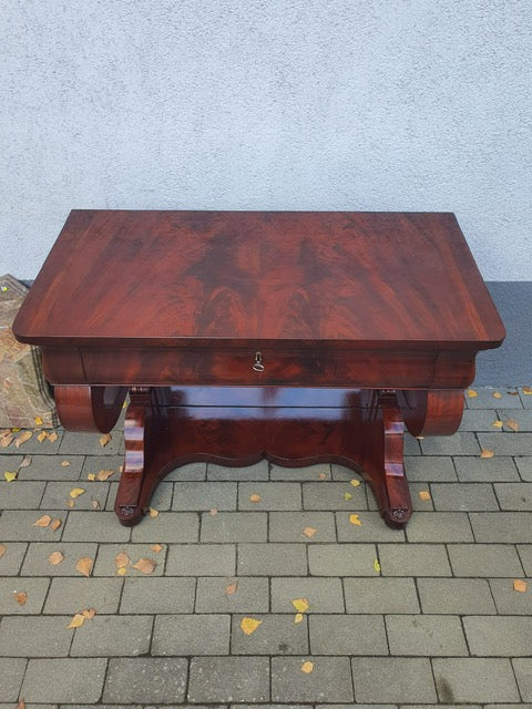 Biedermeier Konsole in Mahagoni um 1830