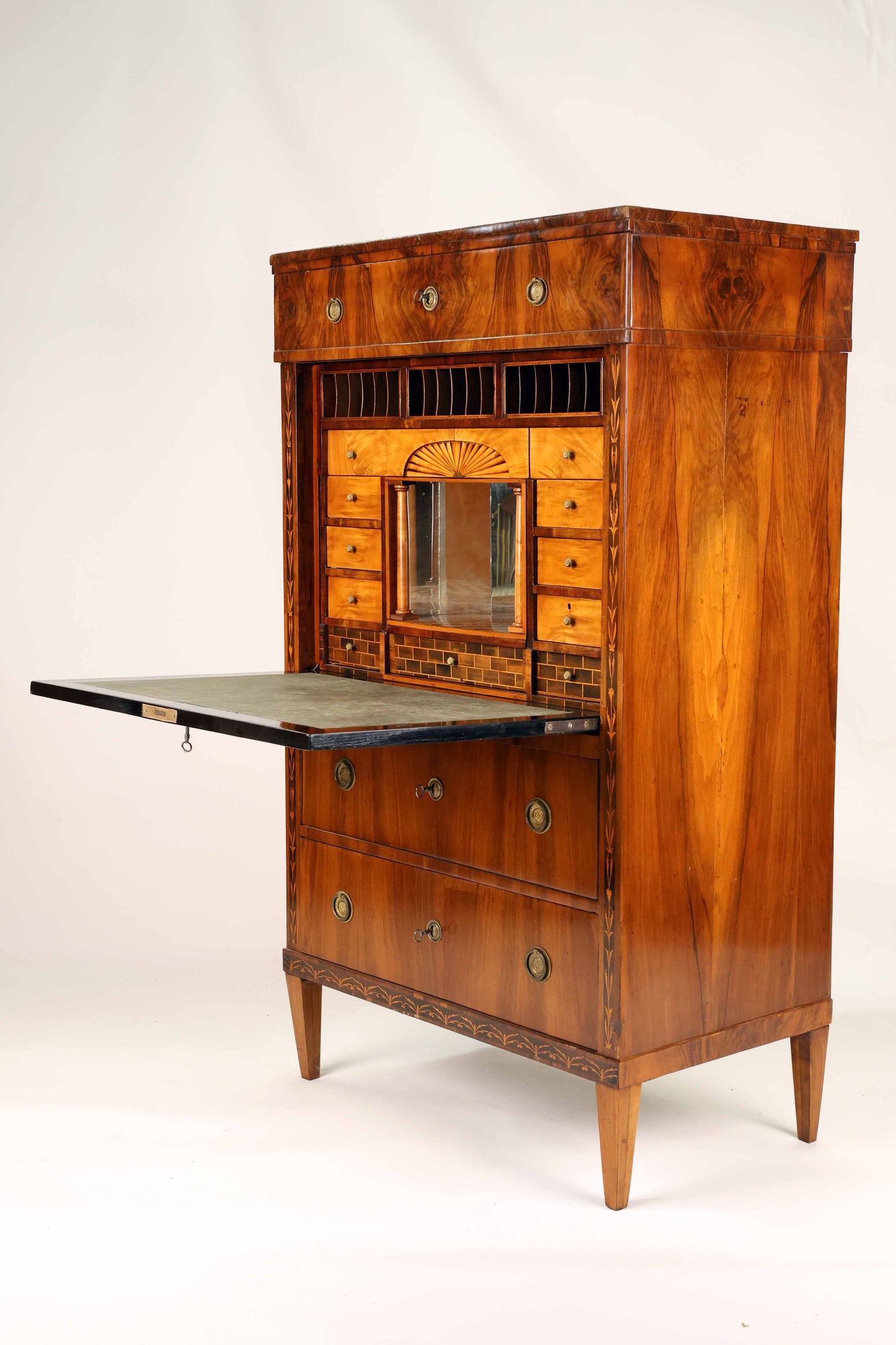 Biedermeier Sekretär in Apfelholz um 1820