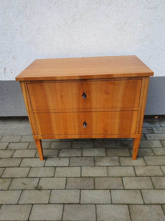Kleine Biedermeier Kirschbaumkommode um 1820