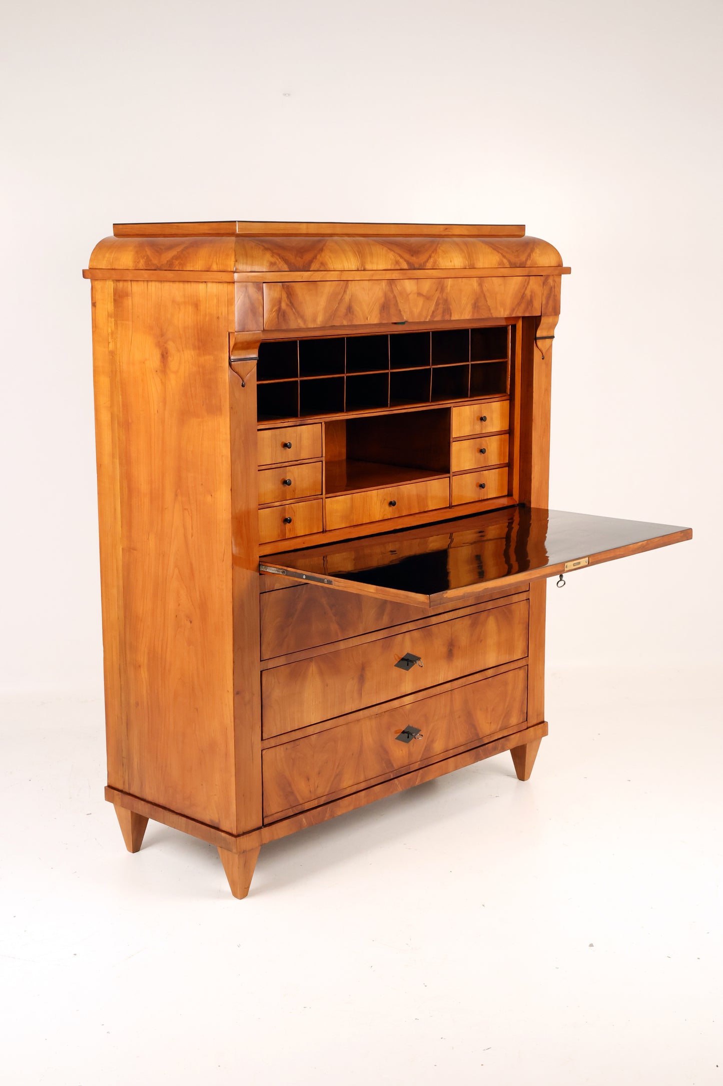 Biedermeier Sekretär in Kirschbaum um 1830