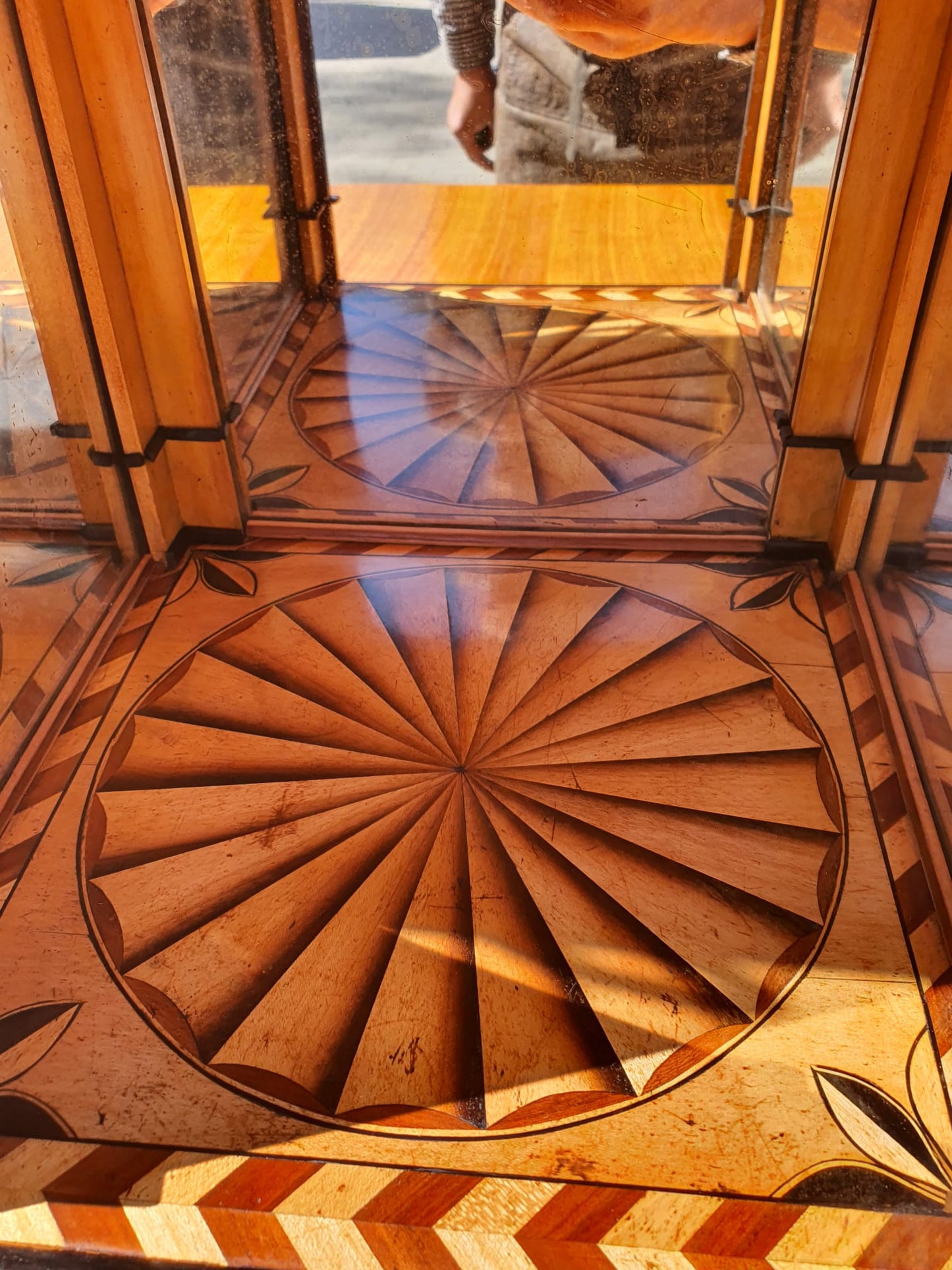 Originaler Biedermeier Sekretär in Kirschbaum Dresden um 1820